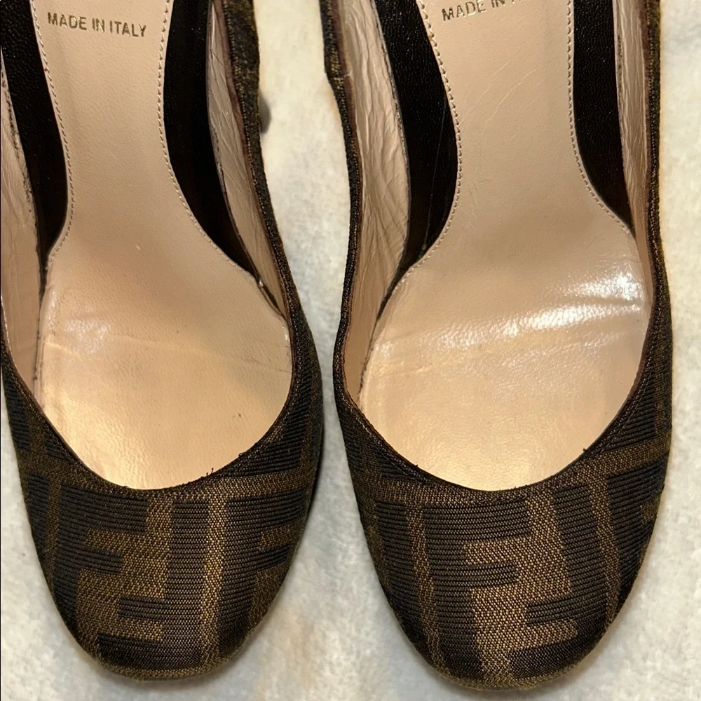 Fendi - Picture 8 of 9